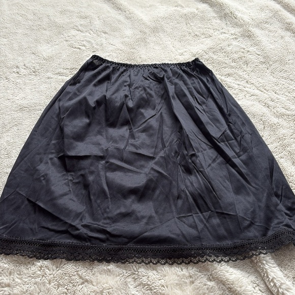 Vintage Intimate Details Black Lace Slip Skirt –Size Small | Gothic Romance | - Picture 3 of 5